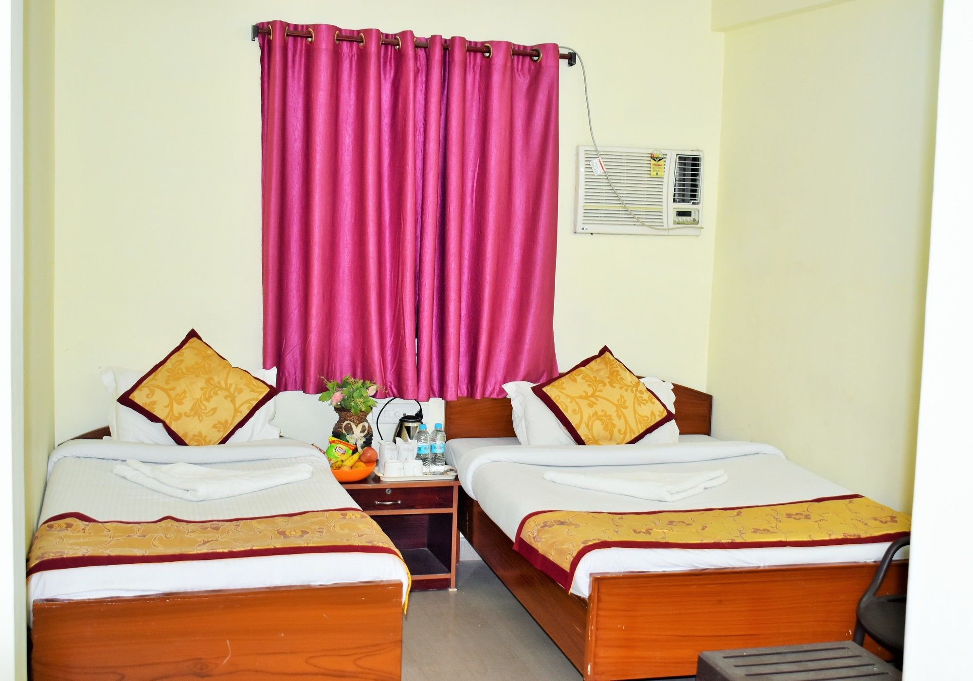 בודהגאיה Hotel Vipassana מראה חיצוני תמונה